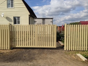 Ворота откатные из евроштакетника - пример 12 фото в Володарске