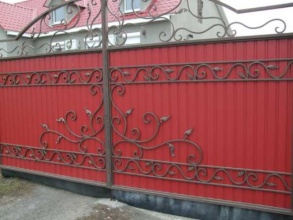 Кованые заборы с профнастилом 150 метров фото в Володарске